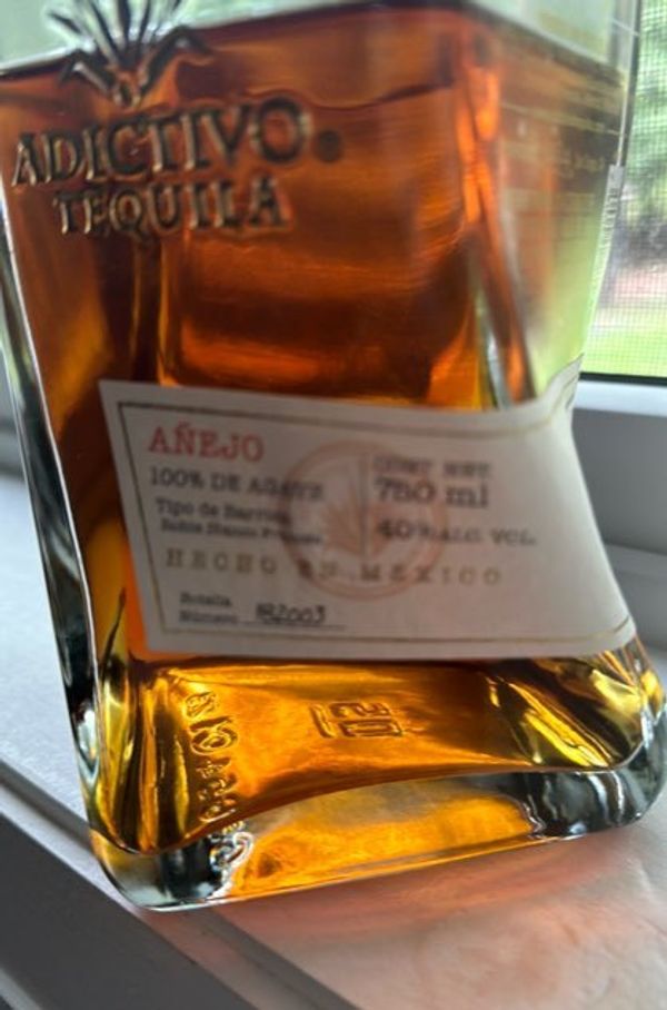 Adictivo Tequila Añejo